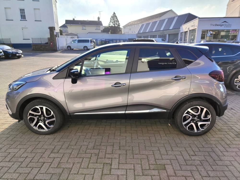 2019 Renault Captur Iconic 1.3 TCe 150 BHP EDC Automatic 5 Door SUV