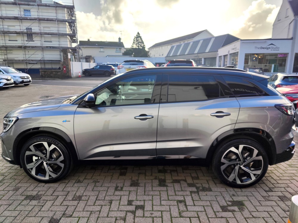 2024 Renault Austral E-Tech Iconic Esprit Alpine 200 BHP Automatic 5 Door SUV