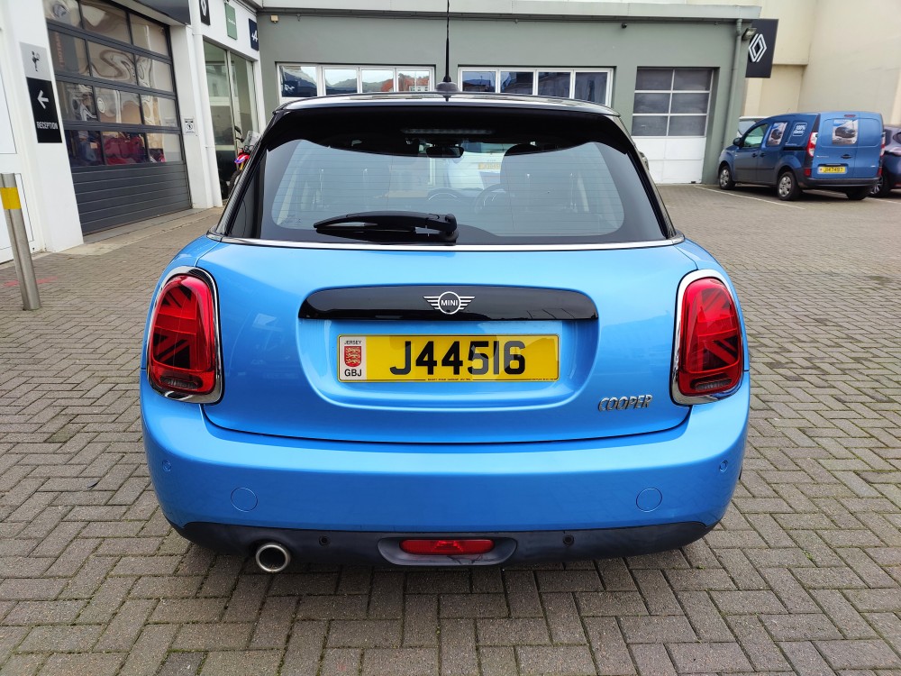 2018 Mini Cooper Classic 1.5 136 BHP Automatic 5 Door Hatch