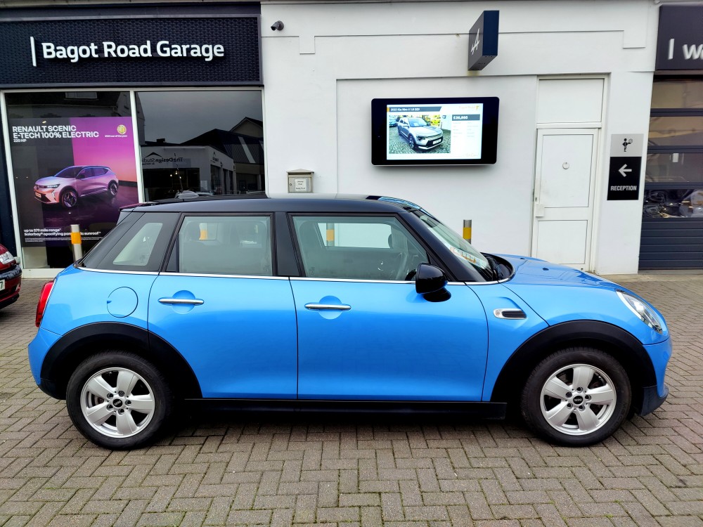 2018 Mini Cooper Classic 1.5 136 BHP Automatic 5 Door Hatch